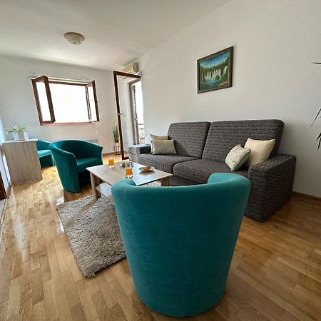 Family Apartment Макарська Екстер'єр фото