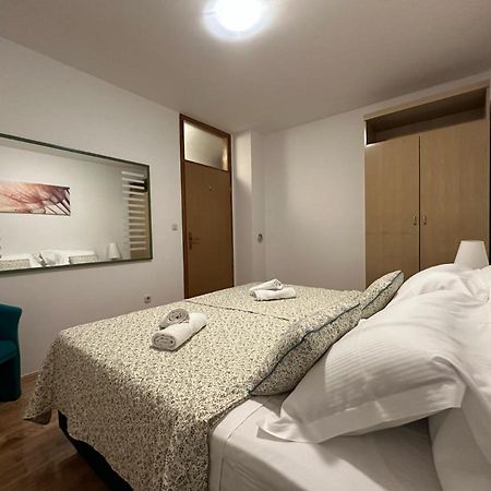 Family Apartment Макарська Екстер'єр фото