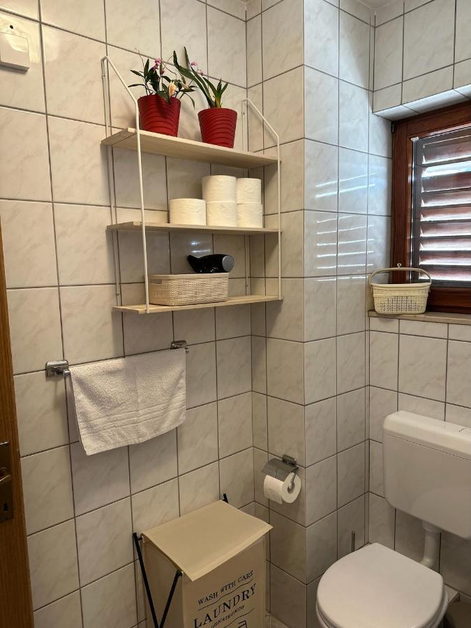 Family Apartment Макарська Екстер'єр фото