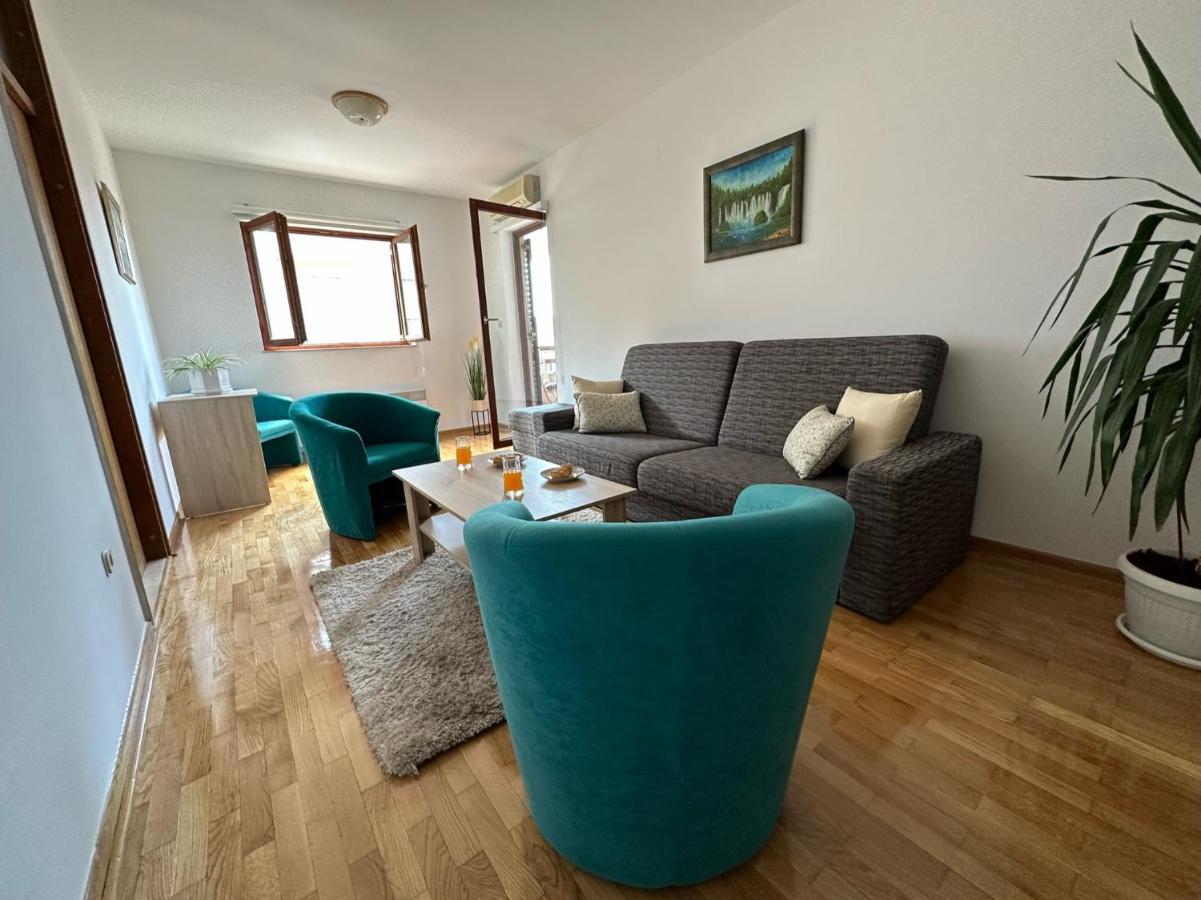 Family Apartment Макарська Екстер'єр фото